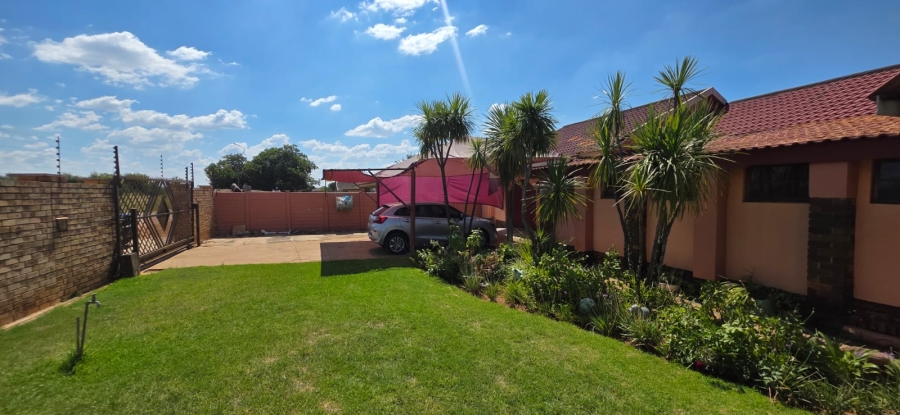 4 Bedroom Property for Sale in Meiringspark North West